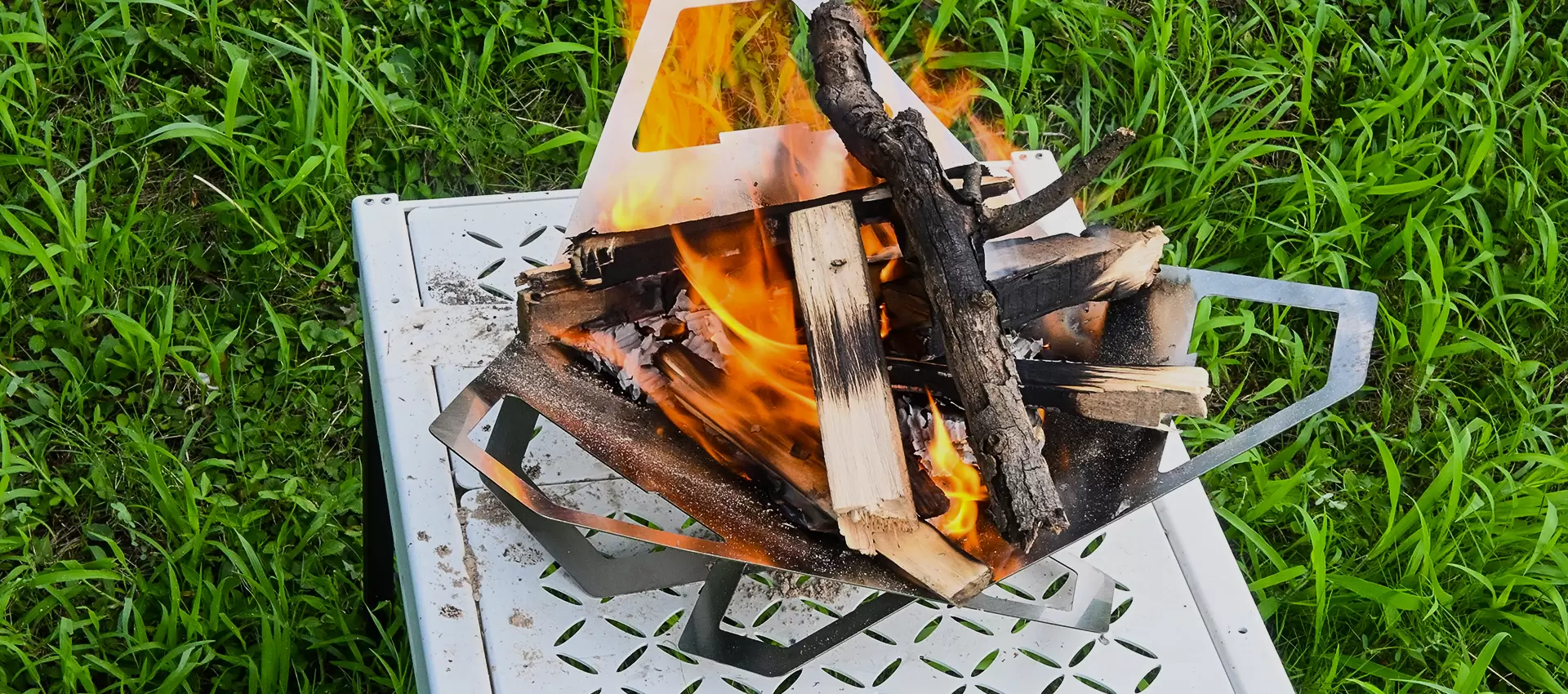 Bah&ccedil;e Ateş &Ccedil;ukuru